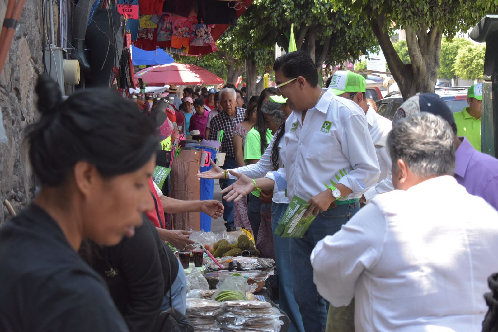 Octavio Magaña Soto en Campaña por el Mercado de tula de Allende